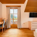 Fruehstueckspension Zippo Apartmán *