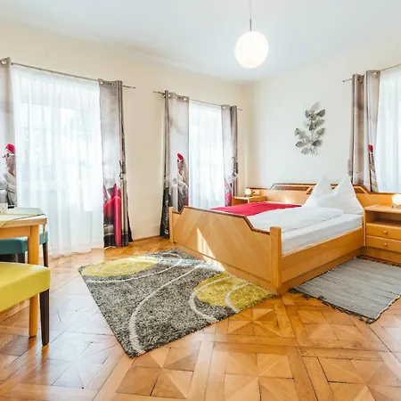 Fruehstueckspension Zippo Apartment Greifenburg